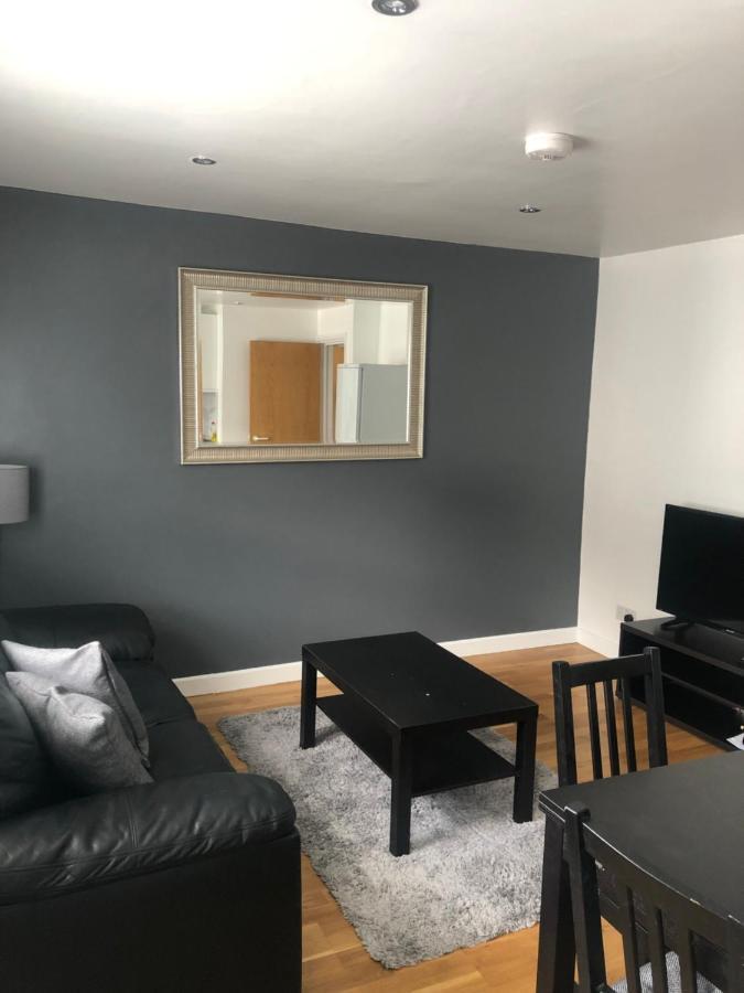 Modern Apartment In Trendy Dalston Лондон Екстериор снимка