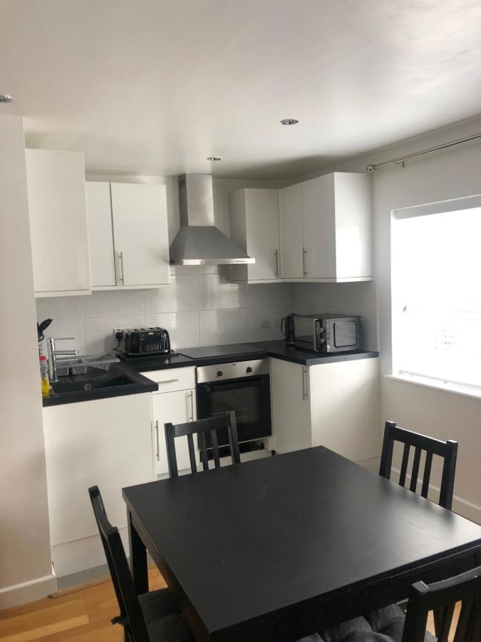 Modern Apartment In Trendy Dalston Лондон Екстериор снимка